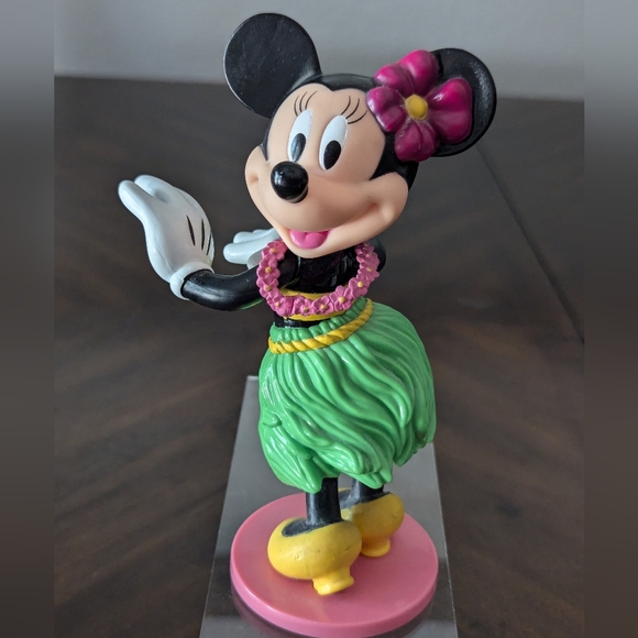Minnie Mouse Hula Dance Bobble Figure - Picture 7 of 9
